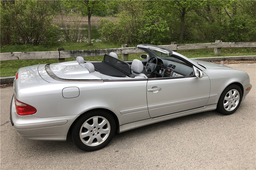 2002 MERCEDES-BENZ CLK320 CABRIOLET - Side Profile - 220015