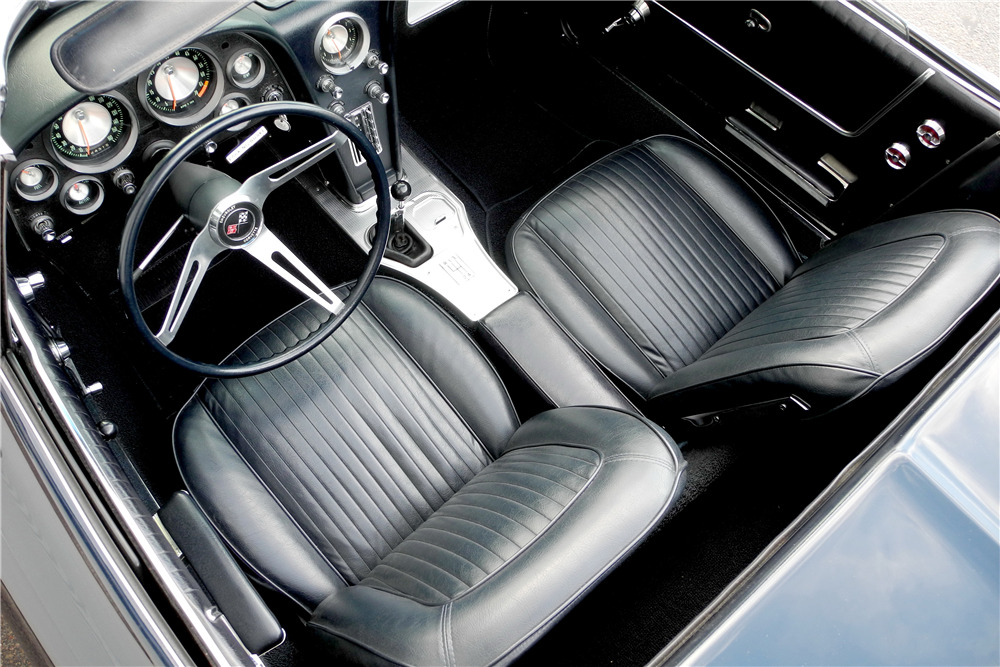 1963 CHEVROLET CORVETTE 327/340 CONVERTIBLE - Interior - 220037