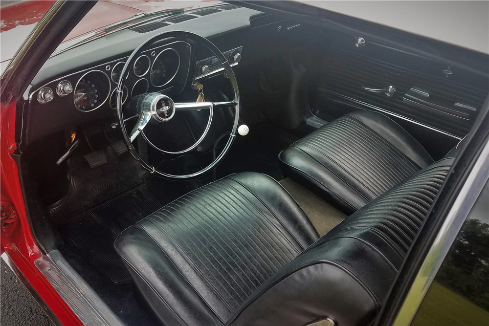 1965 CHEVROLET CORVAIR CORSA CONVERTIBLE - Interior - 220123