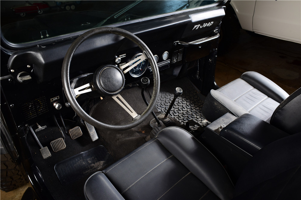 1986 JEEP CJ7 - Interior - 220145