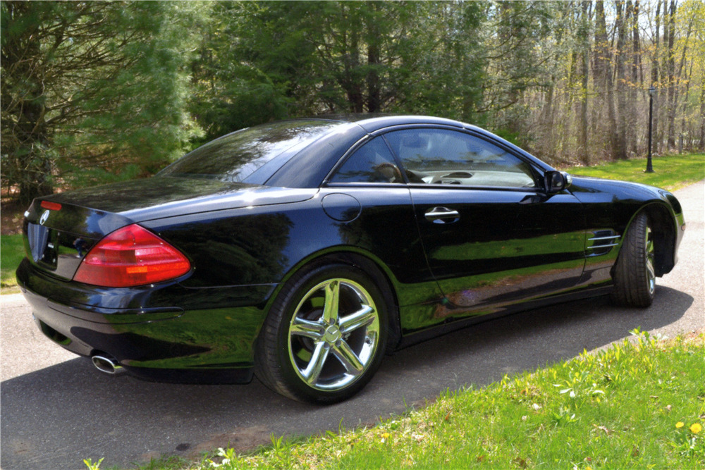 2004 MERCEDES-BENZ SL500 CONVERTIBLE - Rear 3/4 - 220185