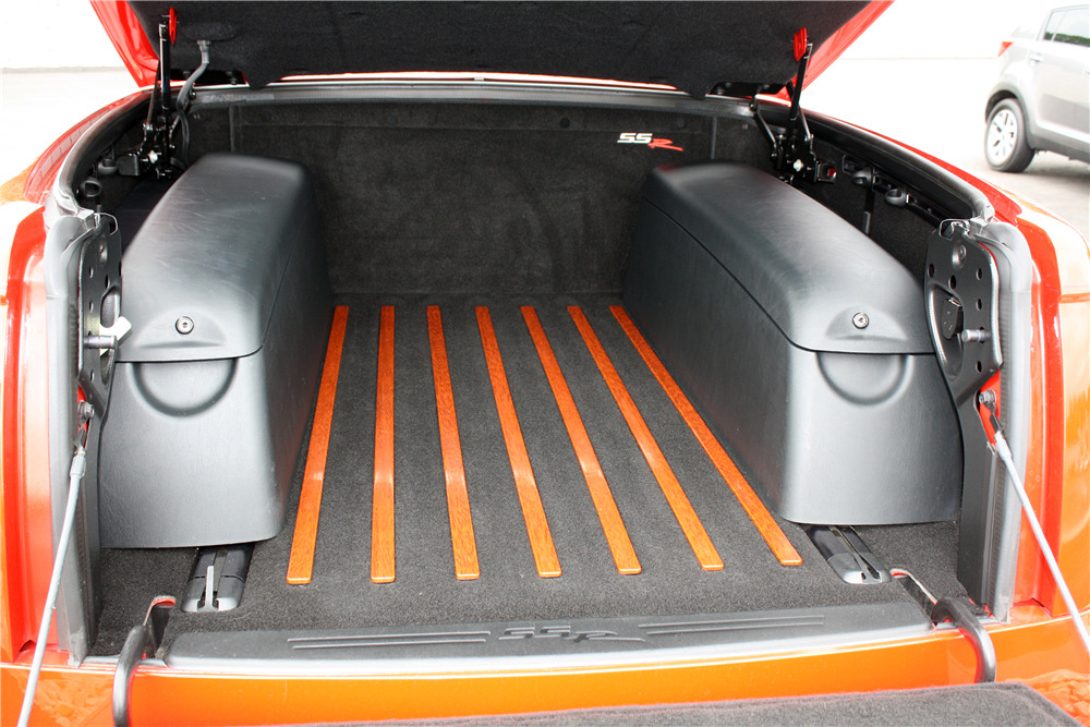 2004 CHEVROLET SSR CONVERTIBLE PICKUP - Misc 1 - 220204