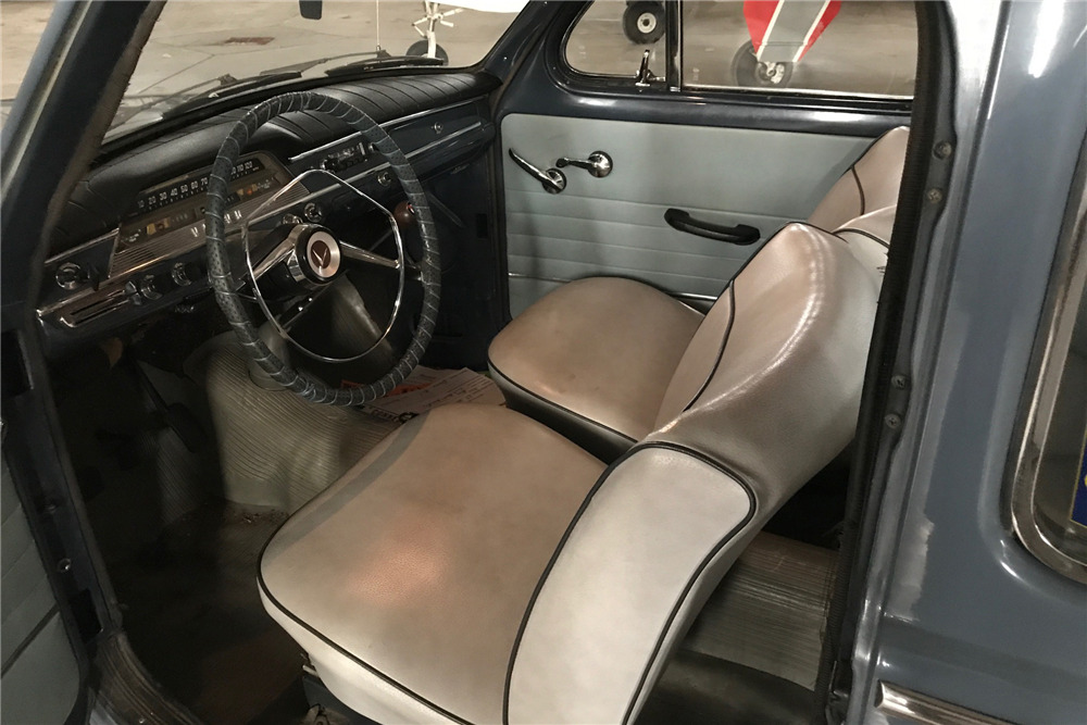 1965 VOLVO PV544 - Interior - 220221