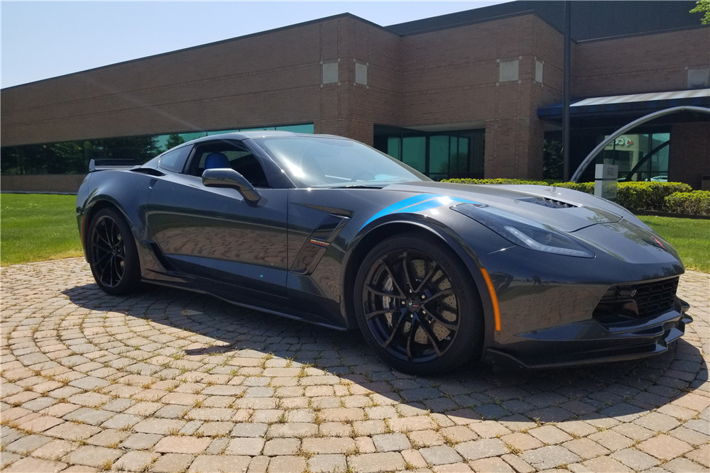 2017 CHEVROLET CORVETTE GRAND SPORT COUPE - Front 3/4 - 220235