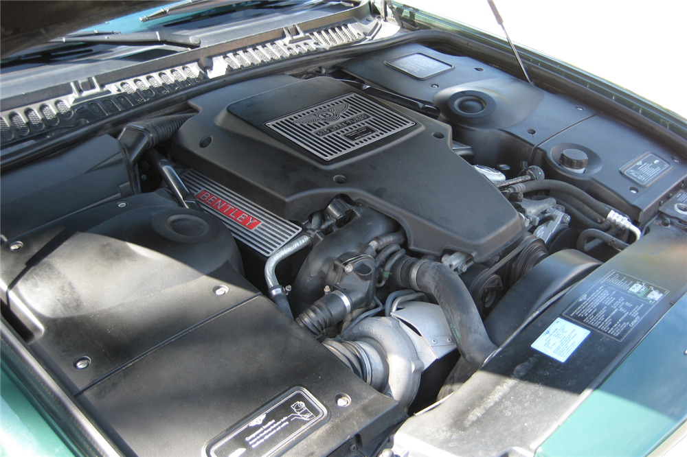 2001 BENTLEY ARNAGE RED LABEL SEDAN - Engine - 220266