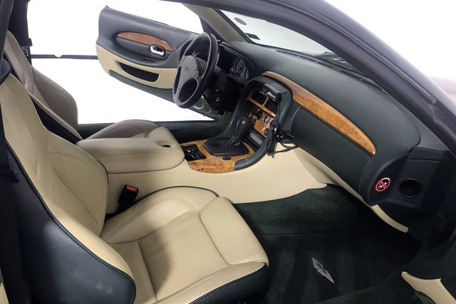 2002 ASTON MARTIN DB7 VANTAGE - Interior - 220314