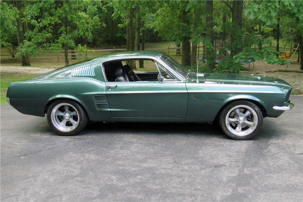 1967 FORD MUSTANG CUSTOM FASTBACK - Side Profile - 220330