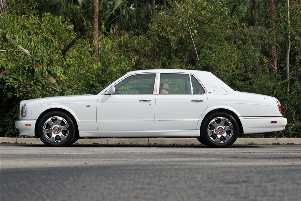 2000 BENTLEY ARNAGE - Side Profile - 220478
