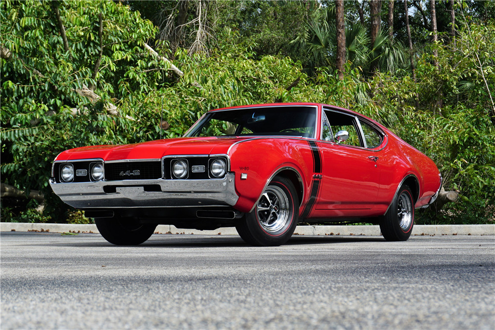1968 OLDSMOBILE 442 W30 - Front 3/4 - 220479
