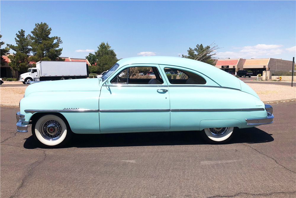 1950 PACKARD STANDARD 8 CLUB SEDAN - Side Profile - 220486