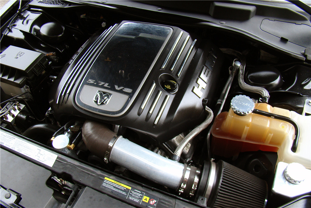 2005 DODGE MAGNUM RT CUSTOM WAGON - Engine - 220528