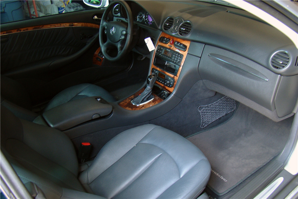2003 MERCEDES-BENZ CLK500 - Interior - 220531