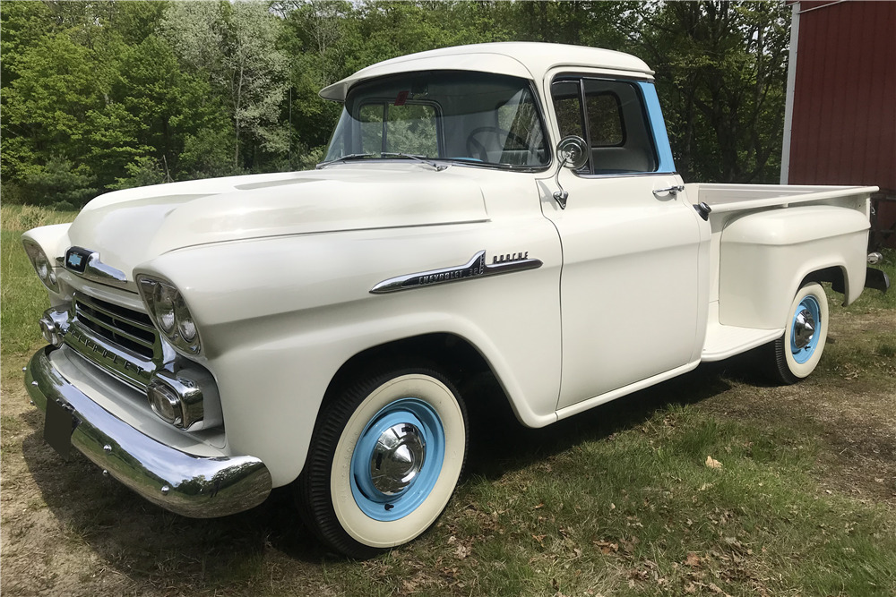 1958 CHEVROLET APACHE PICKUP - Front 3/4 - 220565