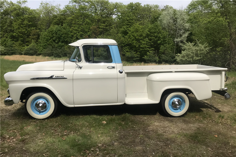 1958 CHEVROLET APACHE PICKUP - Side Profile - 220565