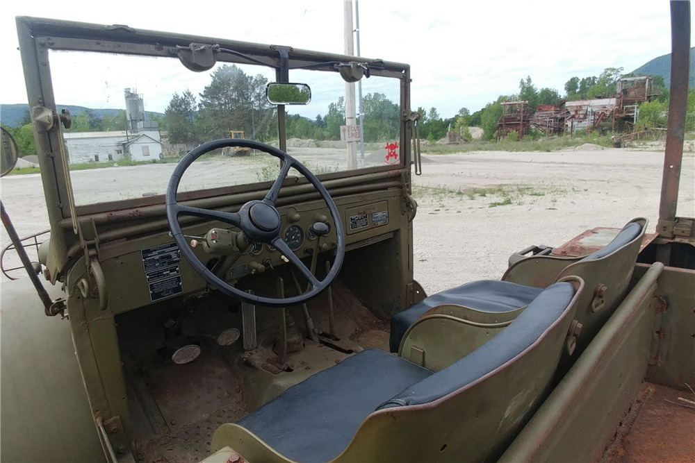 1944 DODGE WC WC-52 CARGO TRUCK - Interior - 220802
