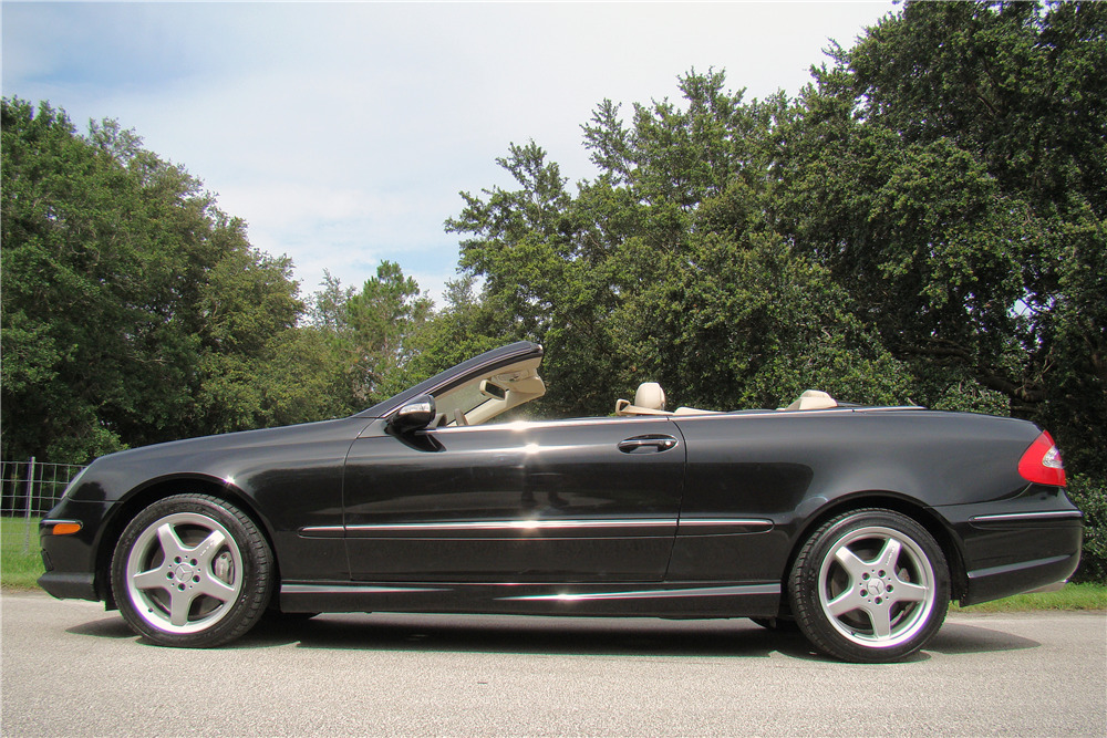 2004 MERCEDES-BENZ CLK500 CABRIOLET - Side Profile - 221121