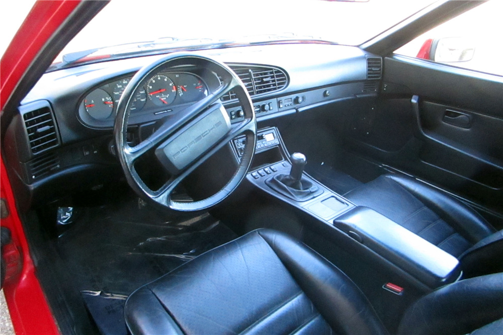 1986 PORSCHE 944 - Interior - 221131