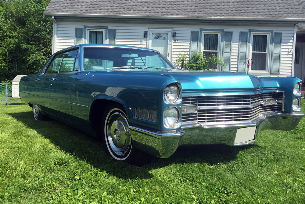 1966 CADILLAC DE VILLE - Front 3/4 - 221184