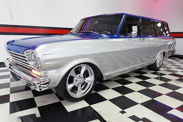 1962 CHEVROLET NOVA II CUSTOM WAGON - Front 3/4 - 221232