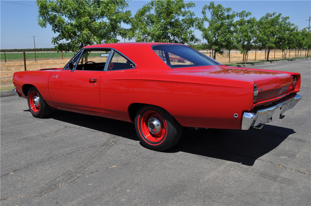 1968 PLYMOUTH ROAD RUNNER - Rear 3/4 - 221779