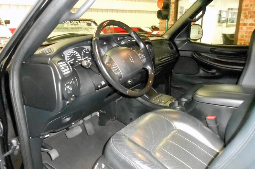 2002 Lincoln Blackwood Pickup