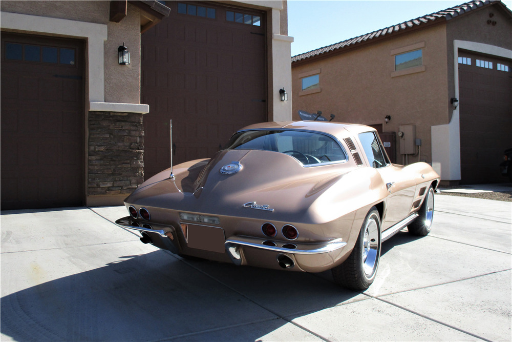 1964 CHEVROLET CORVETTE 327/300 - Rear 3/4 - 221936