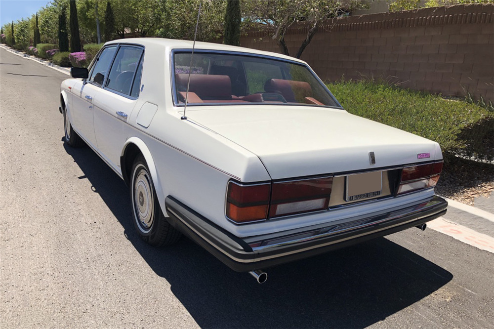 1985 ROLLS-ROYCE SILVER SPUR - Rear 3/4 - 221960