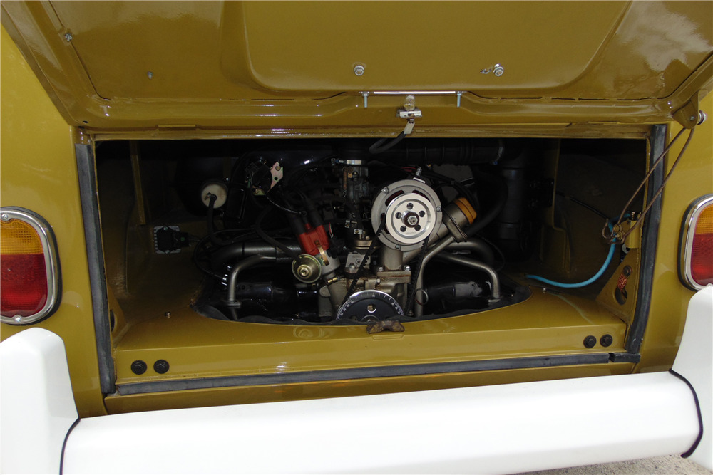 1971 VOLKSWAGEN 23-WINDOW RE-CREATION BUS - Engine - 222011