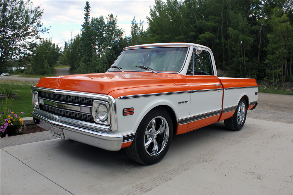 1970 CHEVROLET C10 CUSTOM PICKUP - Front 3/4 - 222029
