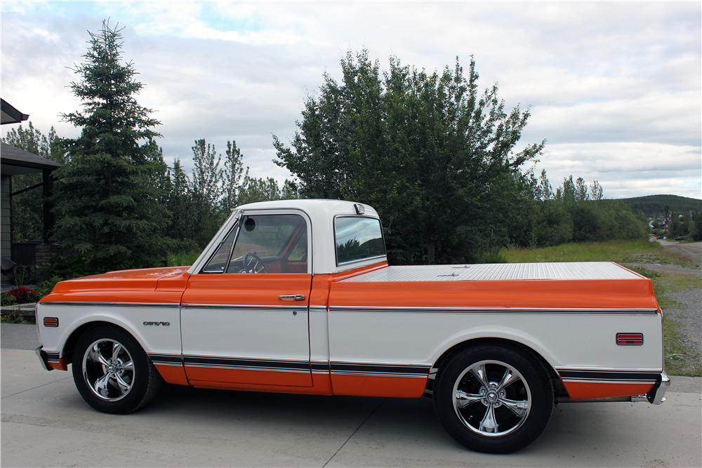1970 CHEVROLET C10 CUSTOM PICKUP - Side Profile - 222029