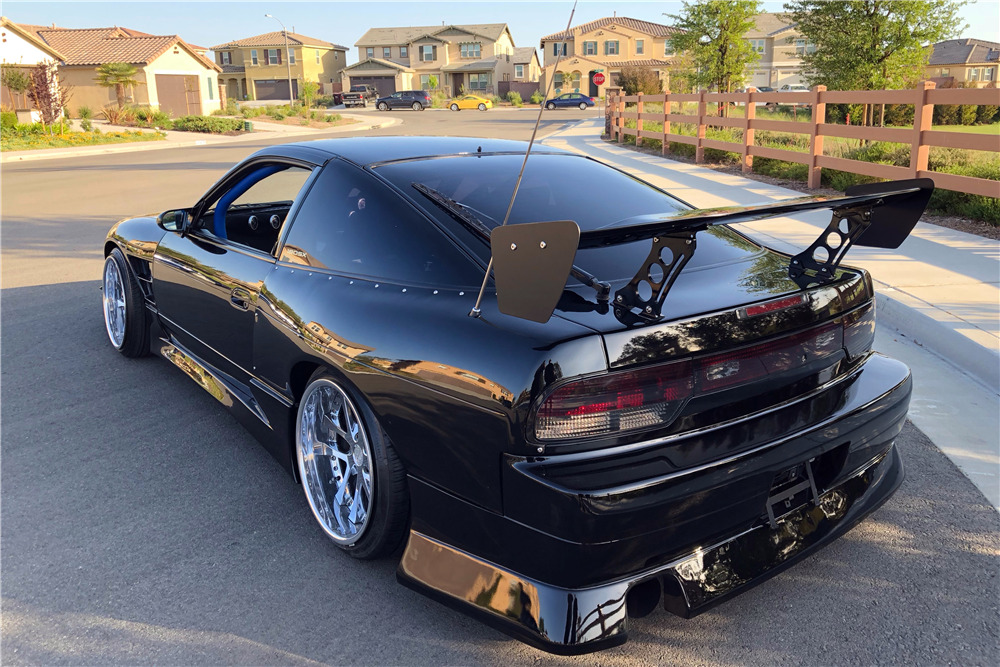 Nissan 180sx открытый капот