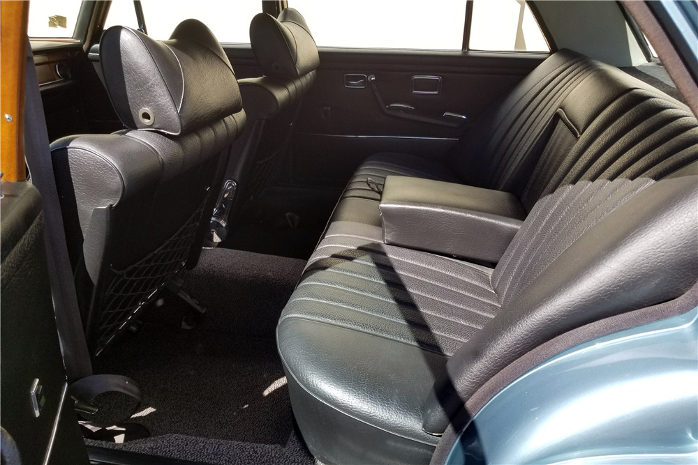 Elvis Presley S 1971 Mercedes Benz 280sel - Elvis Presley Car Seat Covers Elvis Presley S 1971 Mercedes Benz 280sel - Elvis Presley Car Seat Covers