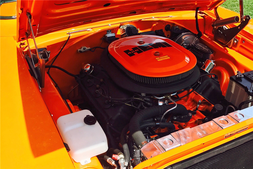1969 DODGE CHARGER CUSTOM HEMI COUPE - Engine - 222083
