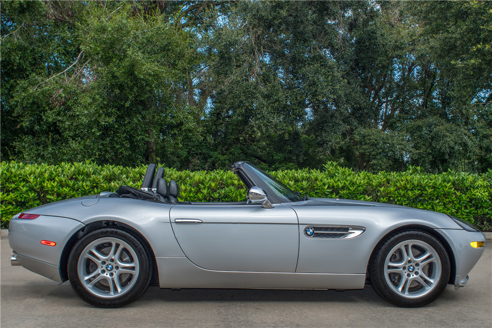 2001 BMW Z8 CONVERTIBLE - Side Profile - 222093