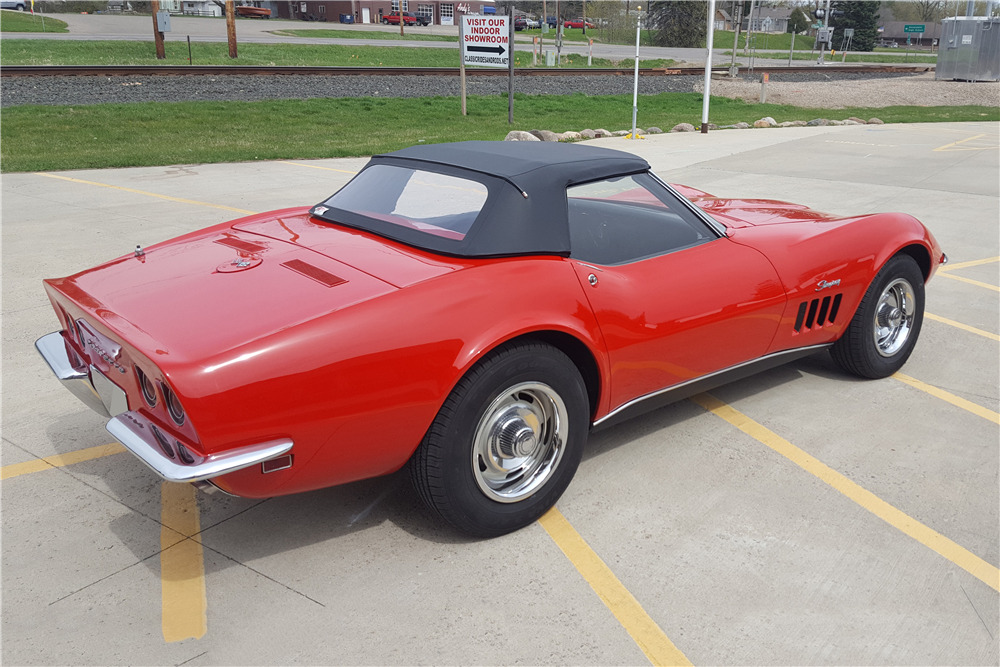 1968 CHEVROLET CORVETTE 350/365 CONVERTIBLE - Rear 3/4 - 222104