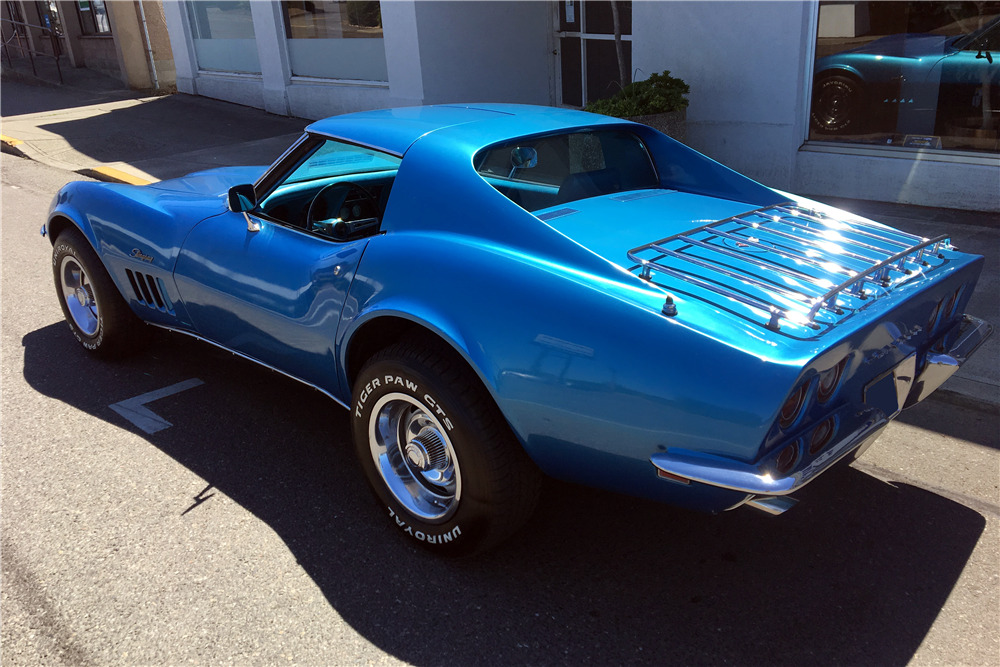 1969 CHEVROLET CORVETTE 350/300 T-TOP COUPE - Rear 3/4 - 222284