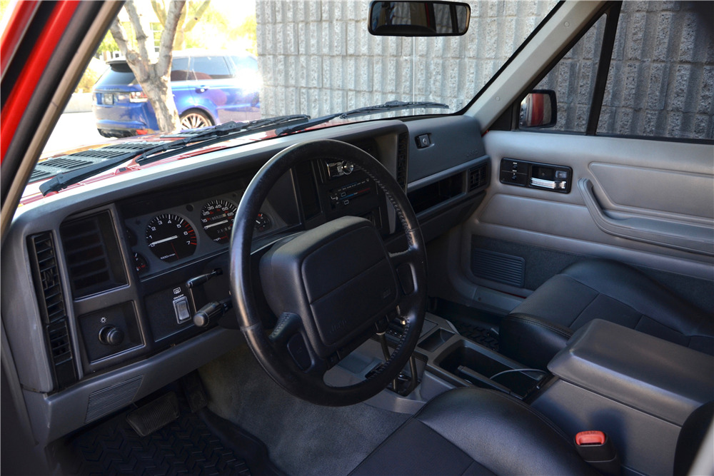 1996 Jeep Cherokee Custom Suv