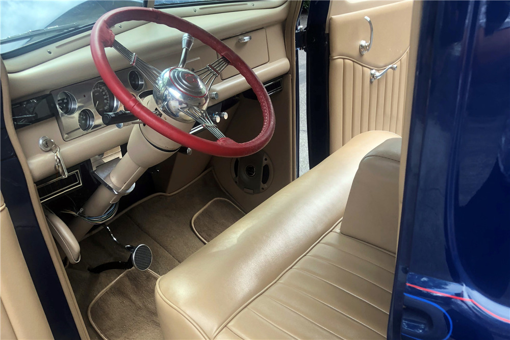 1940 FORD CUSTOM PICKUP - Interior - 222325
