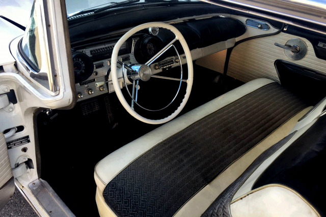 1957 MERCURY TURNPIKE CRUISER - Interior - 222408
