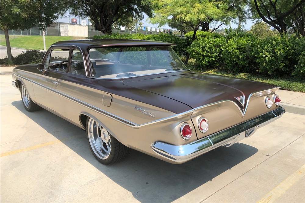 1961 CHEVROLET BEL AIR CUSTOM SEDAN - Rear 3/4 - 222412