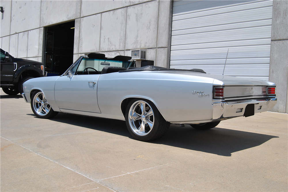 1967 CHEVROLET CHEVELLE CUSTOM CONVERTIBLE - Rear 3/4 - 222429