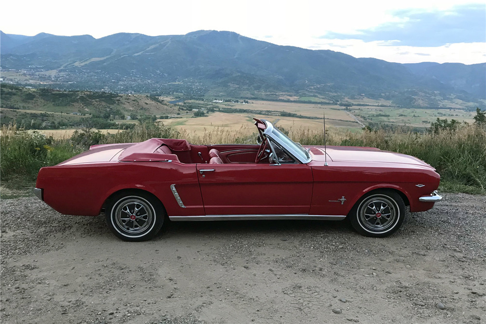 1965 FORD MUSTANG CONVERTIBLE - Side Profile - 222469