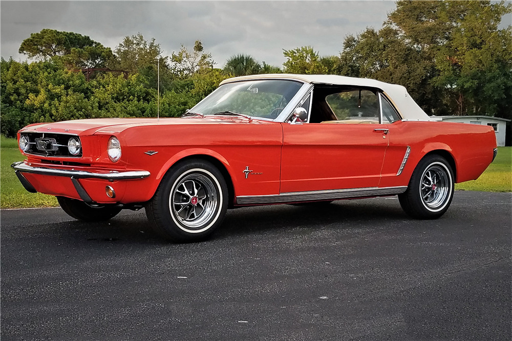 1965 FORD MUSTANG CONVERTIBLE - Front 3/4 - 222533