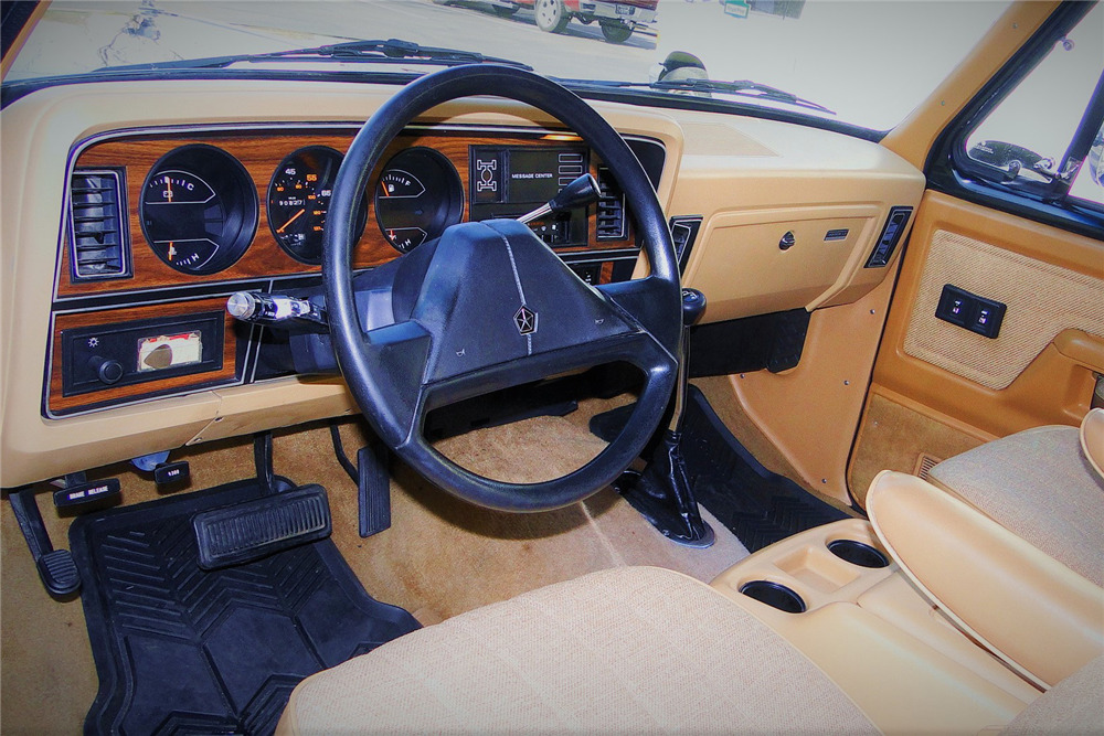 1988 DODGE RAMCHARGER 4X4 - Interior - 222542