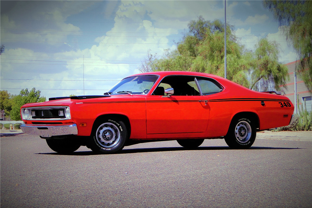 1970 PLYMOUTH DUSTER - Front 3/4 - 222625