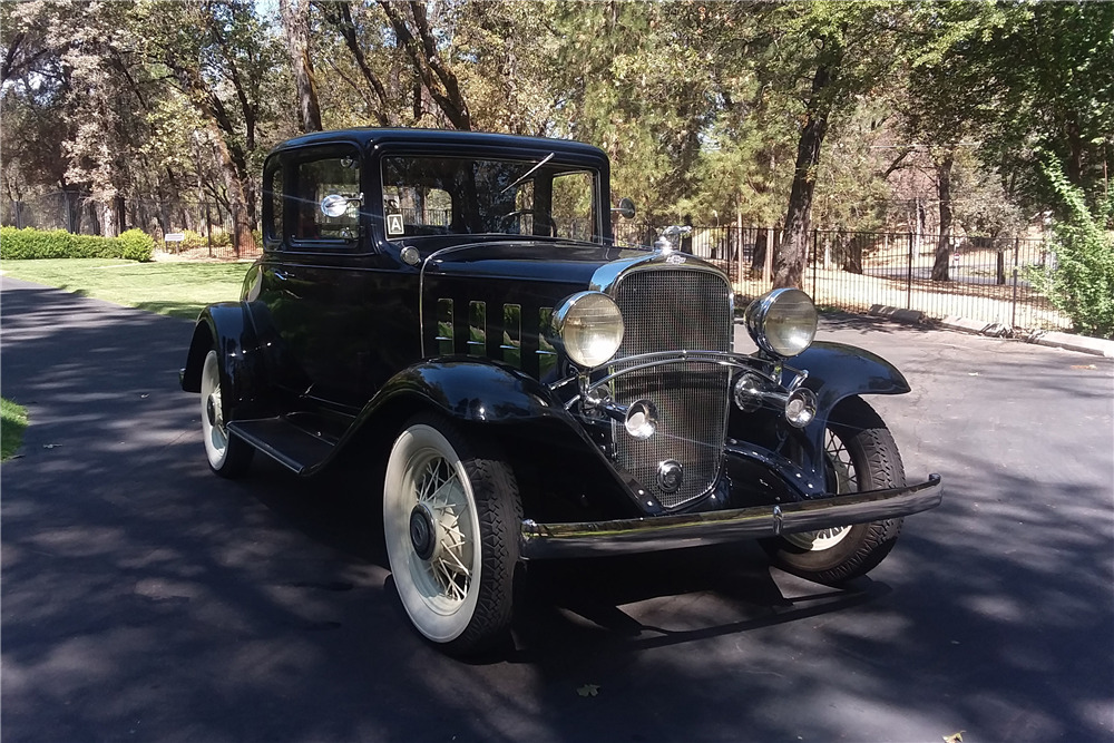 1932 CHEVROLET 5-WINDOW COUPE - Front 3/4 - 222741