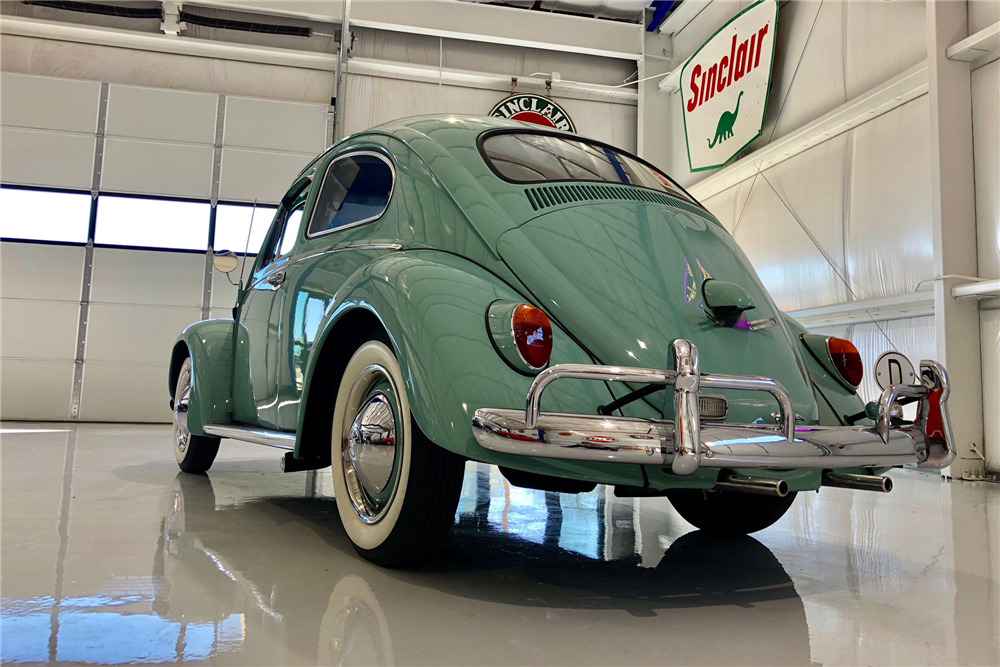 1963 VOLKSWAGEN BEETLE - Rear 3/4 - 222746