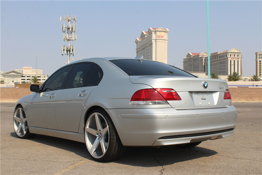 2008 BMW 750Li - Rear 3/4 - 222827