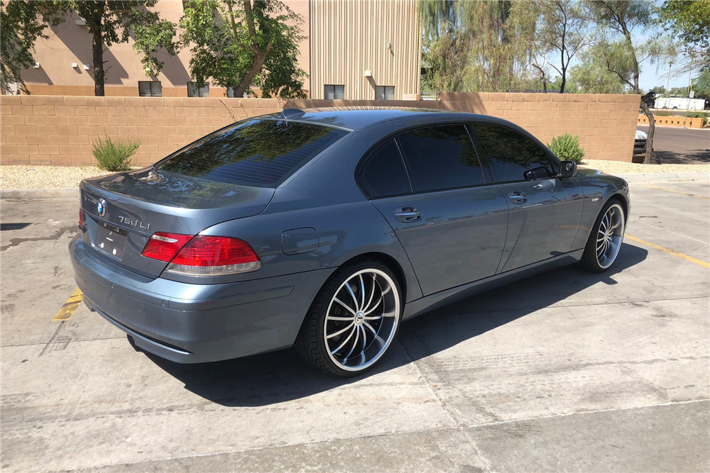 2007 BMW 750Li - Rear 3/4 - 222958