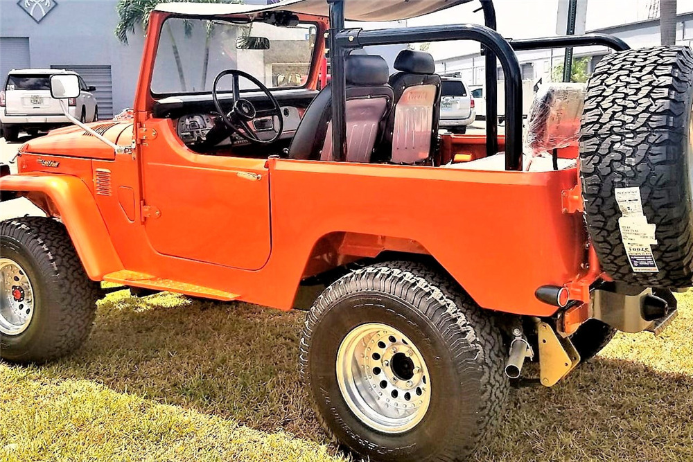 1975 TOYOTA FJ40 - Rear 3/4 - 222965